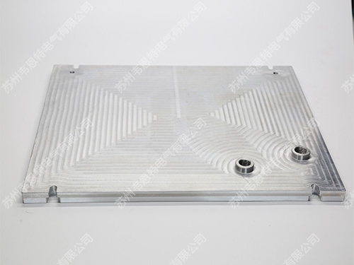 Oil-cooled radiator