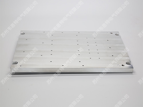 Oil-cooled radiator